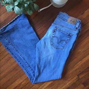 Levi’s 537 Low Flare Jeans Size 4 m